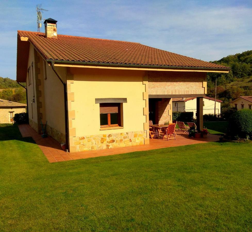 El Chalet Del Golf Urturi Luaran gambar